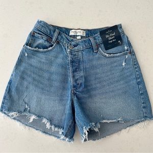 Abercrombie The Dad Short High Rise Curve Love 26 2R